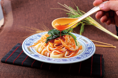 涼皮這樣拌,絕對比放醋和香油做法更好吃